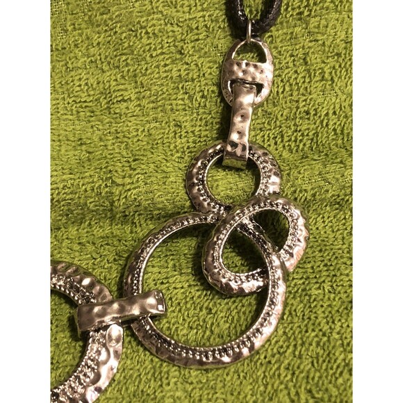 Avenue Necklace, Bracelet, Earings & Ring - Picture 6 of 8